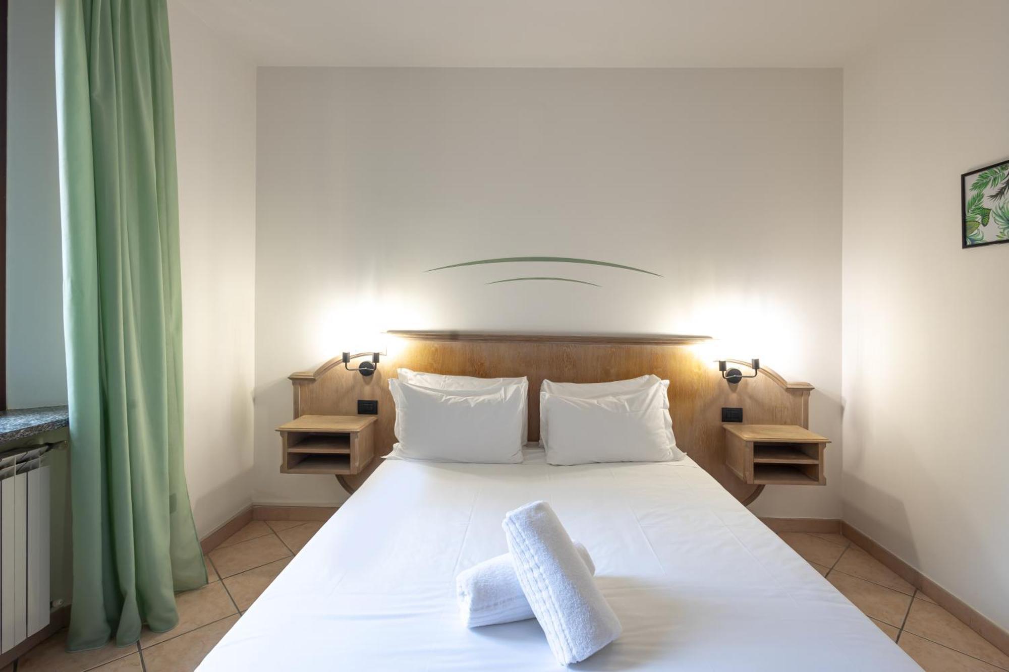 Hotel Tornielli 9 By Lvg Hotel Collection 노바라 외부 사진